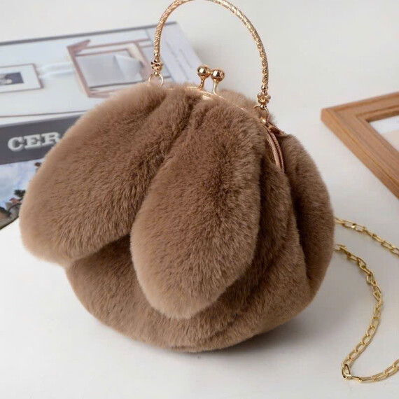 https://arvionstyle.com/pr/fluffy-cloud-mini-charm-bag